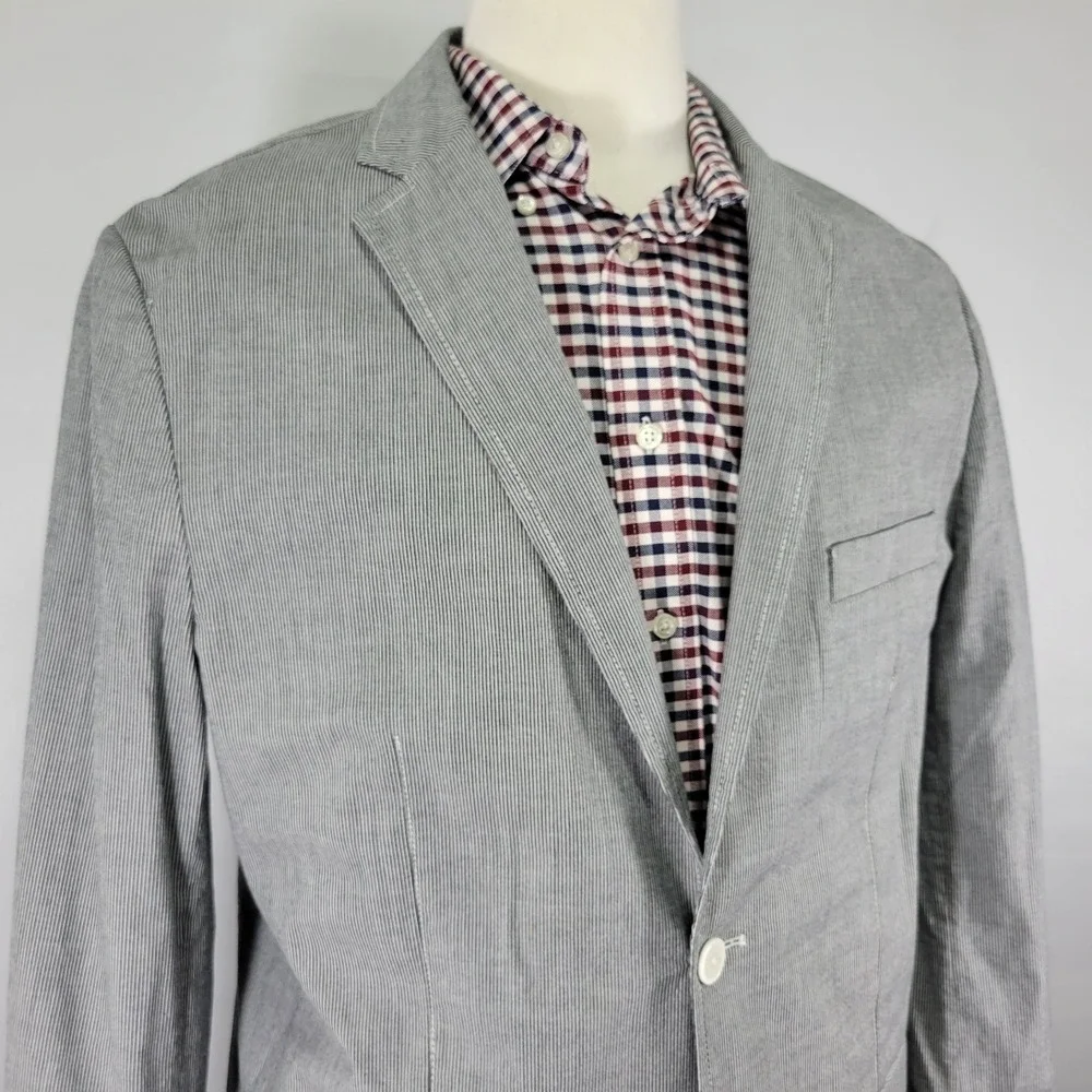 Material London Men's Sport Coat Blazer Two Button Unstructured Gray Striped‎ LG